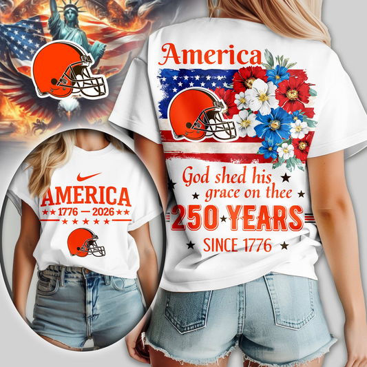 CLE Premium NFL America God Shed His Grace On Thee Women Shirt DDT  NTL