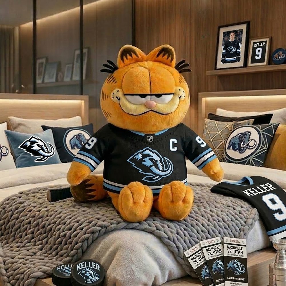 UM x Garfield plushie in NHL team editions NAK TTT